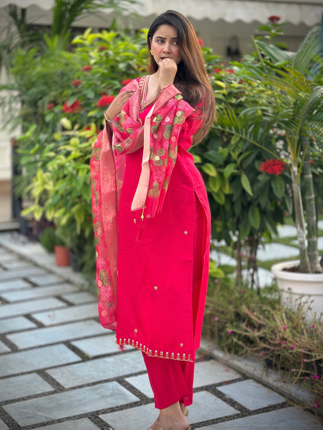 Neena Pink Embroidered Women Kurta Sets With Dupatta Straight Suits