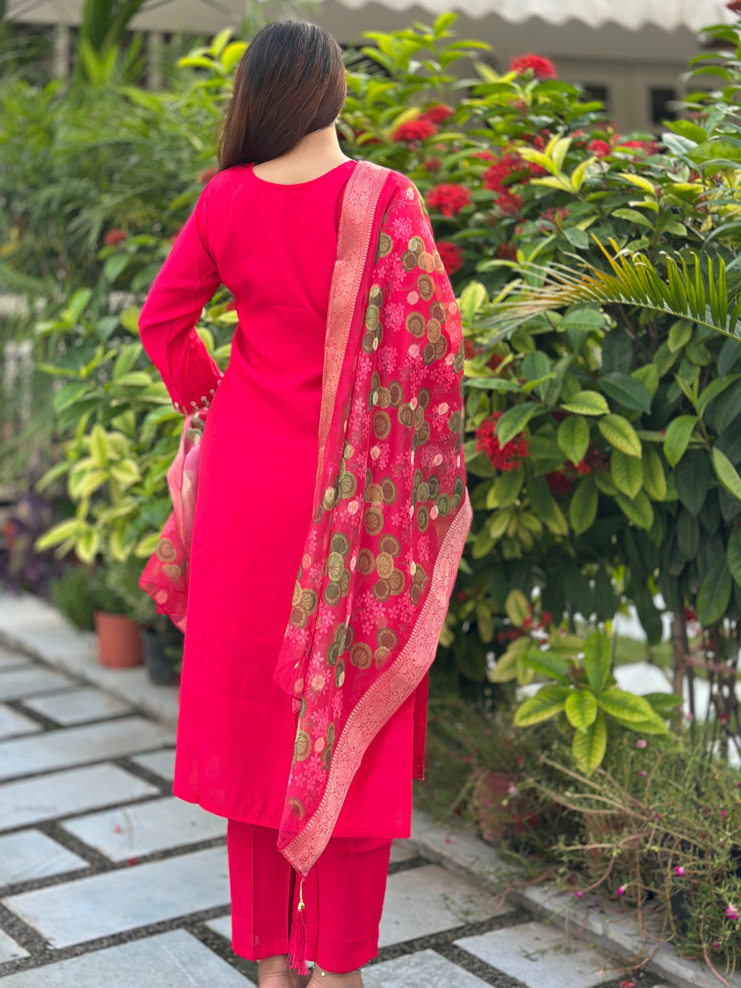 Neena Pink Embroidered Women Kurta Sets With Dupatta Straight Suits