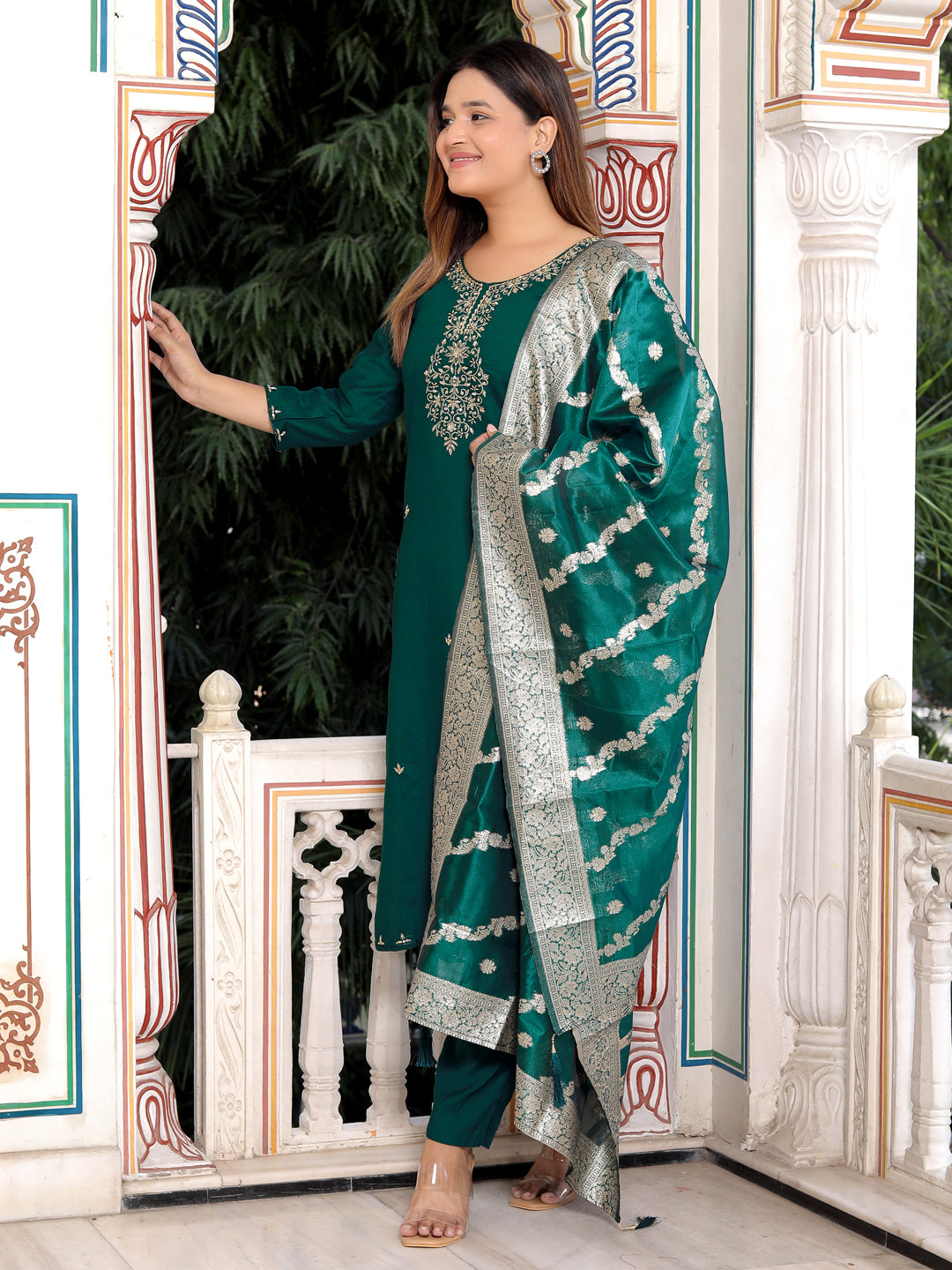 Neria Green Women Ethnic Motifs Embroidered Kurta with Trousers & Dupatta