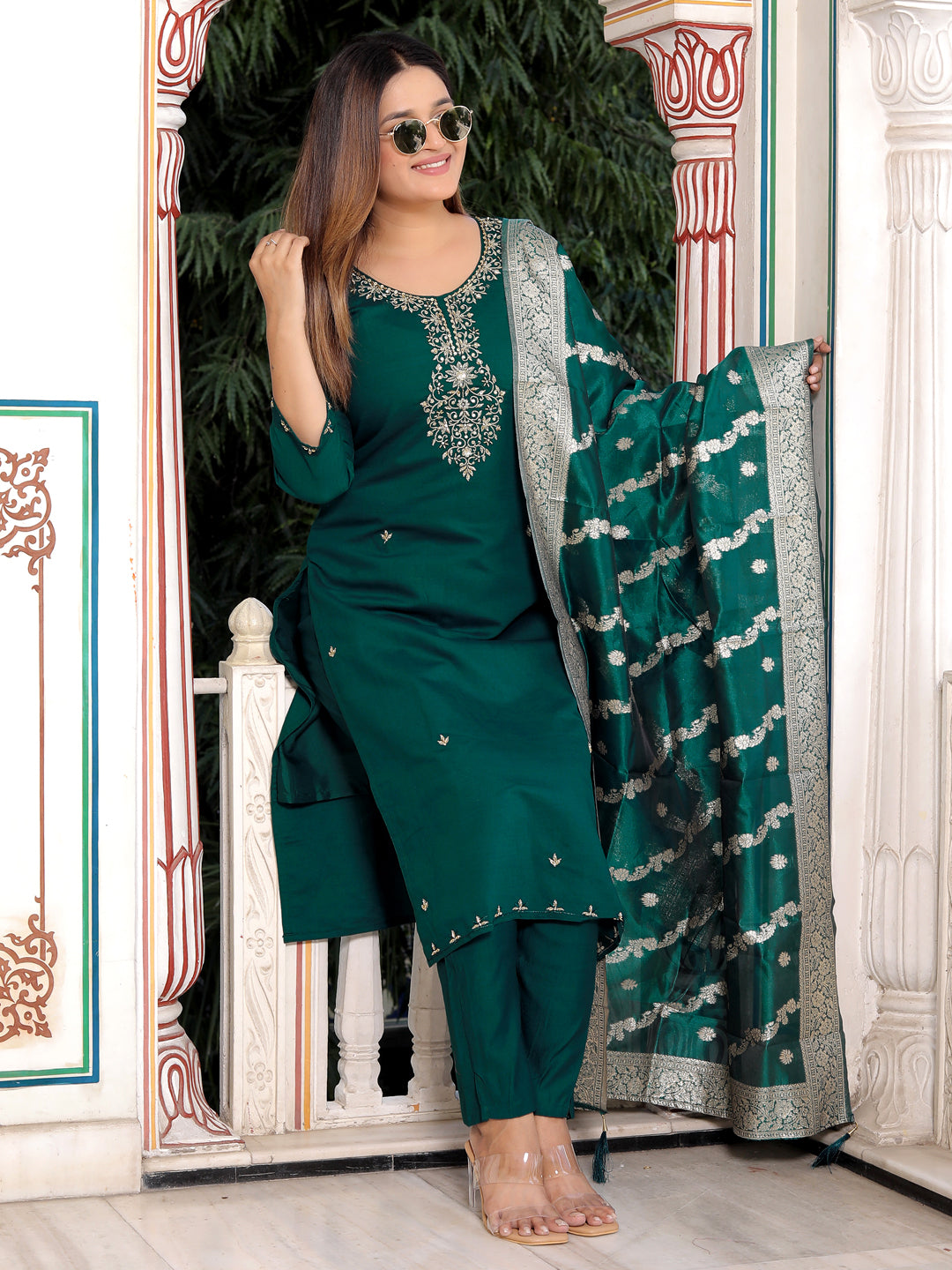 Neria Green Women Ethnic Motifs Embroidered Kurta with Trousers & Dupatta