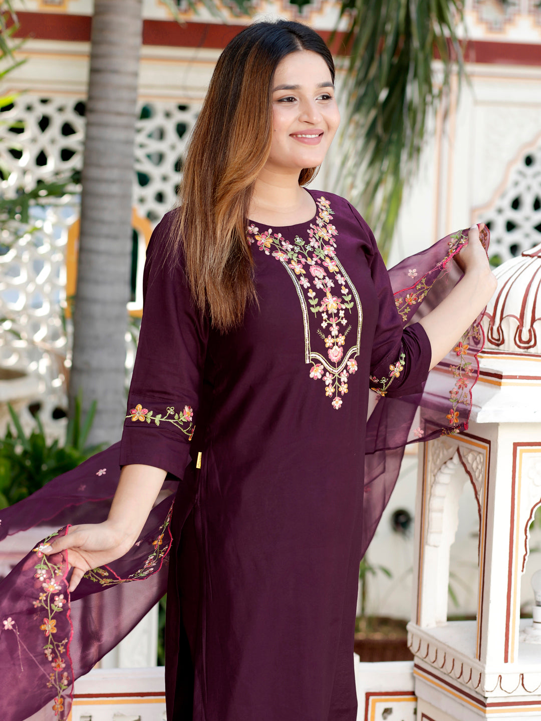 Sahiba Purple Women Floral Embroidered Regular Kurta with Trousers & With Dupatta
