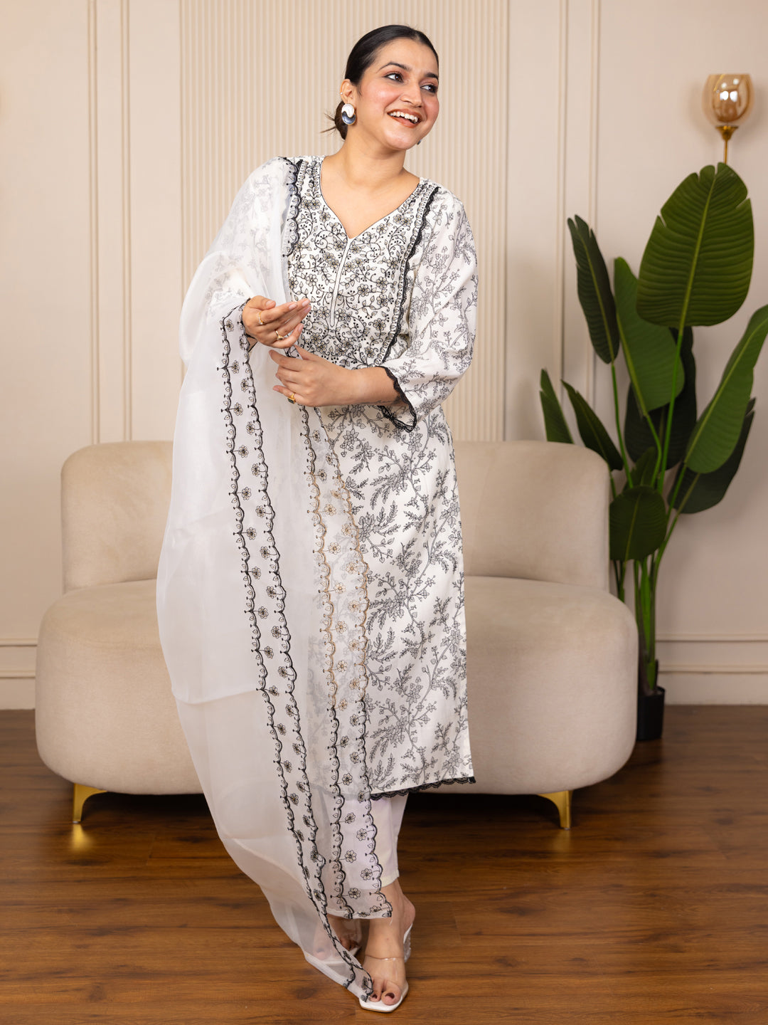 Vyomika Cream Silk Blend Kurta with Trousers & Dupatta Suits