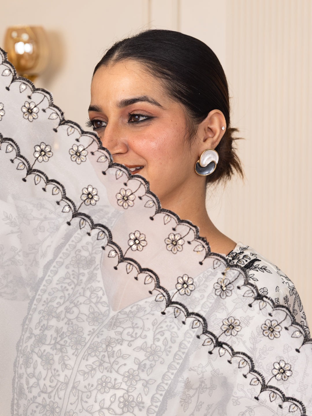 Vyomika Cream Silk Blend Kurta with Trousers & Dupatta Suits