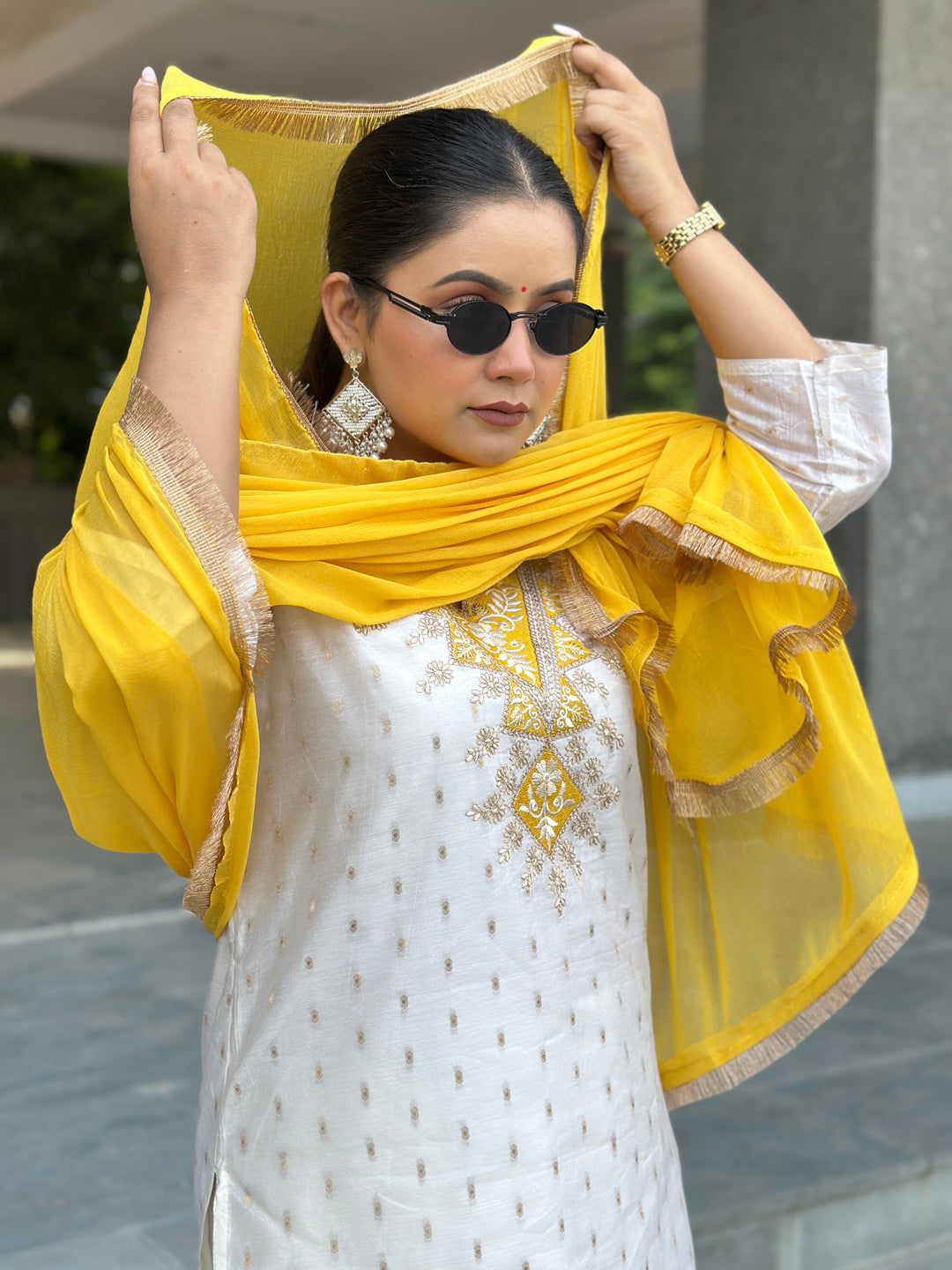 Aabha White Women Kurta and Pant Dupatta Sets Chanderi Silk Fabrics with Embroidery