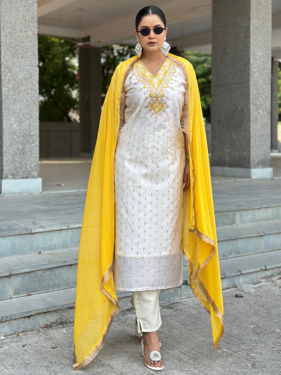 Aabha White Women Kurta and Pant Dupatta Sets Chanderi Silk Fabrics with Embroidery