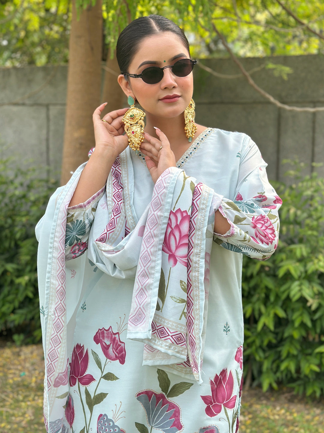 Mist Sky Digital Printed Neck Handwork Women Kurta Sets With Dupatta Straight Suits