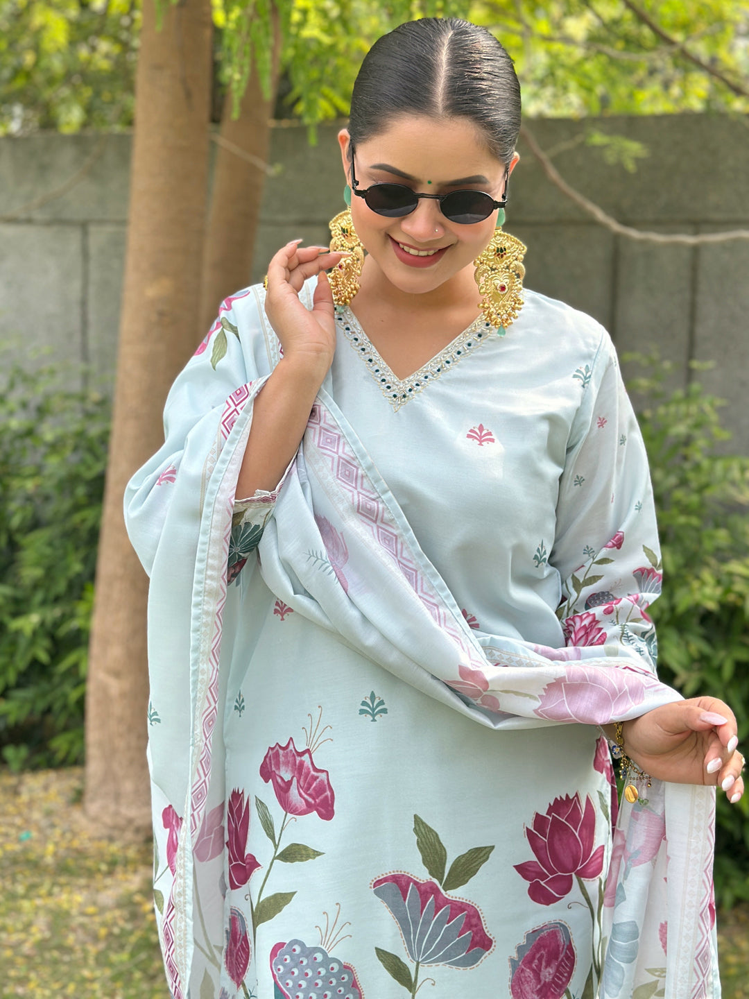 Mist Sky Digital Printed Neck Handwork Women Kurta Sets With Dupatta Straight Suits