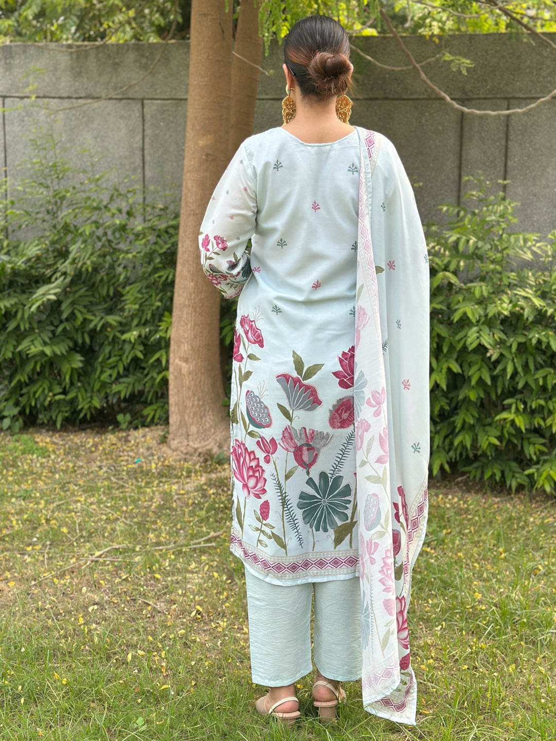 Mist Sky Digital Printed Neck Handwork Women Kurta Sets With Dupatta Straight Suits