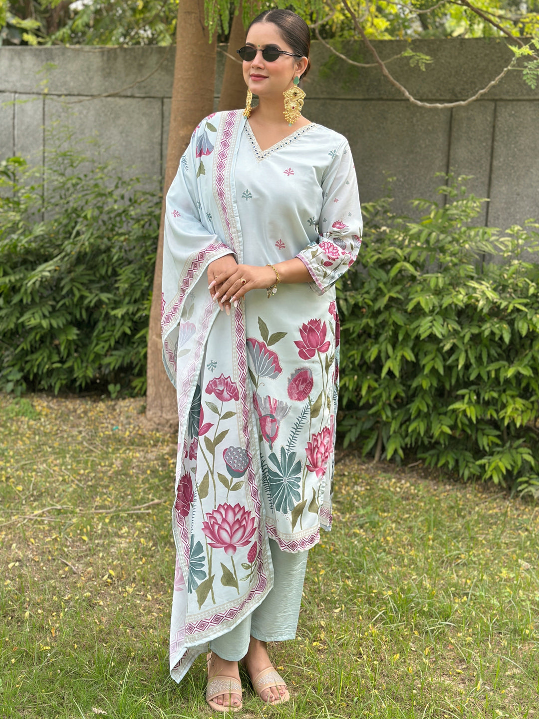 Mist Sky Digital Printed Neck Handwork Women Kurta Sets With Dupatta Straight Suits