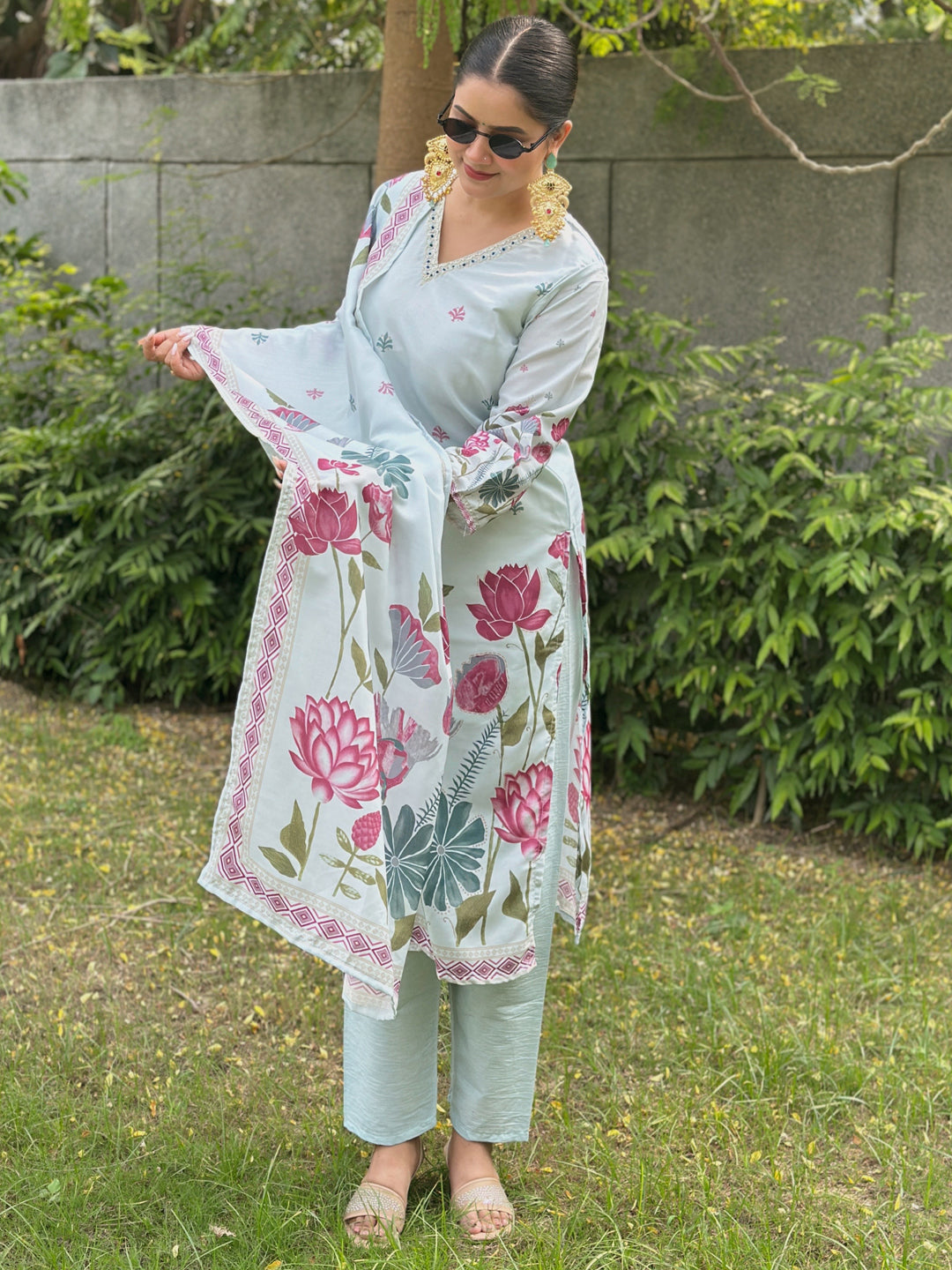 Mist Sky Digital Printed Neck Handwork Women Kurta Sets With Dupatta Straight Suits