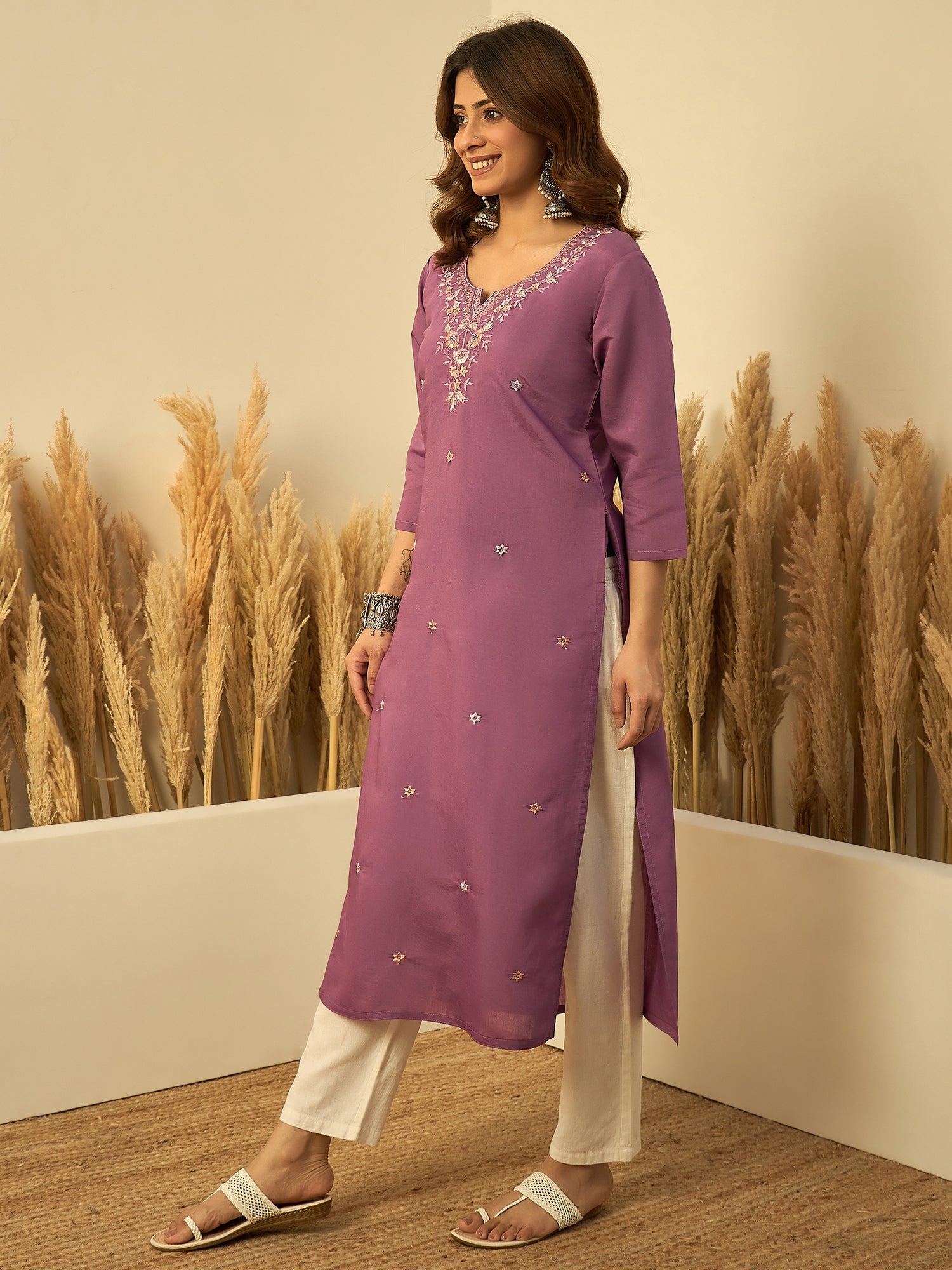 Naayika Lavender Women Embroidered Silk Blend Straight Kurta