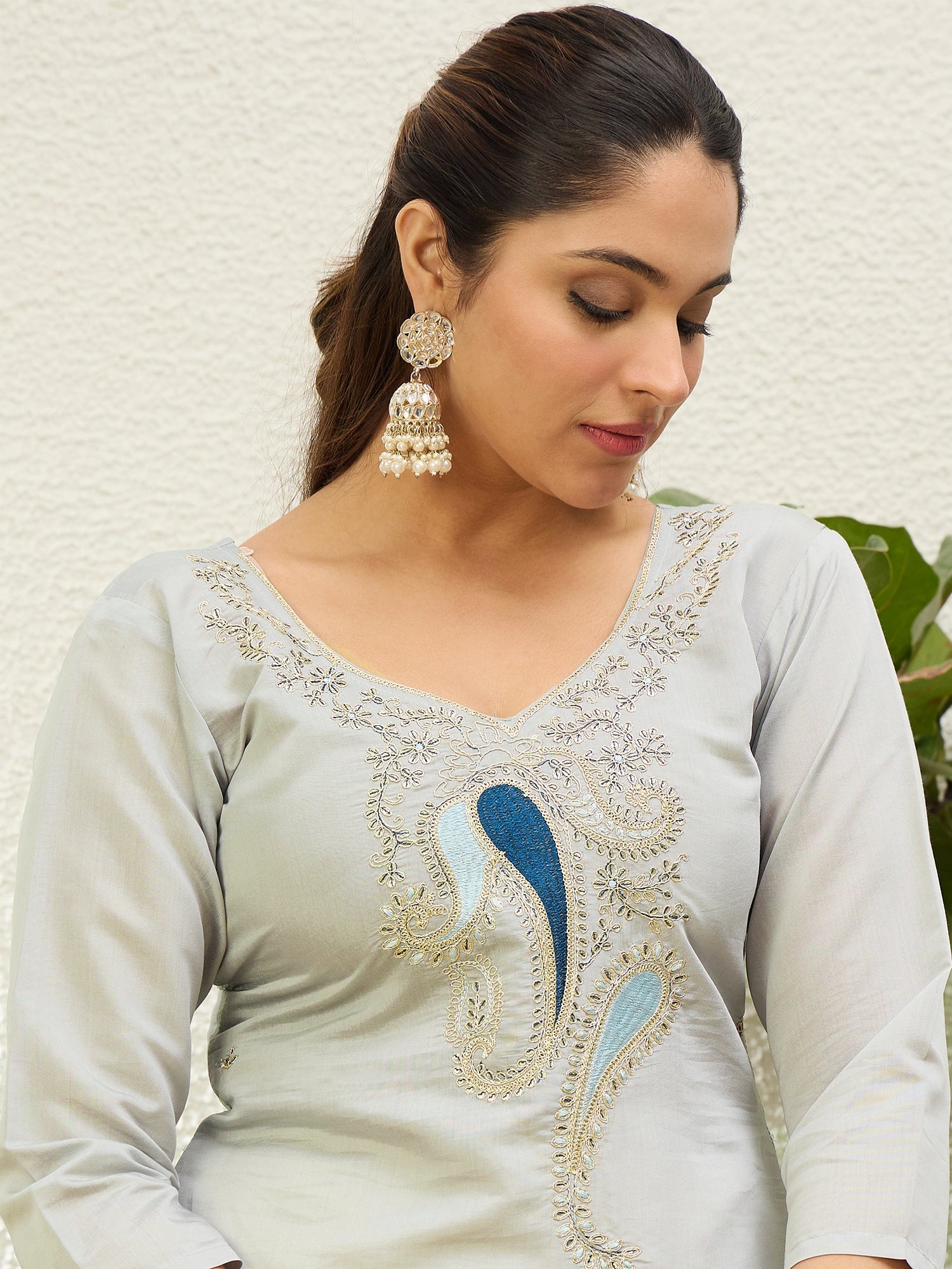 Bhavya Grey Women Embroidered Silk Blend Straight Kurta
