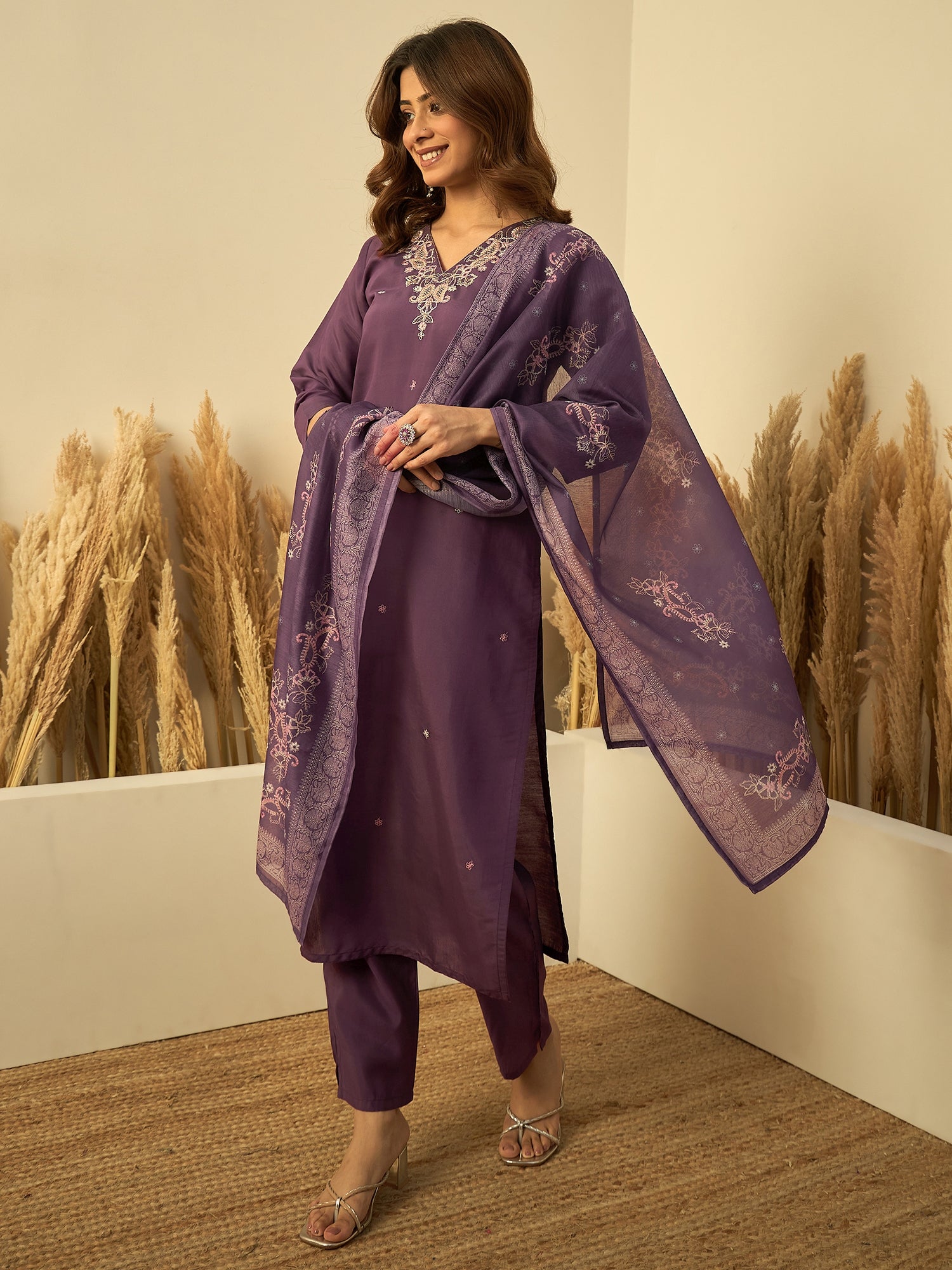 Rhea Women's Lavender Embroidered V-Neck Straight Kurta Set with Dupatta