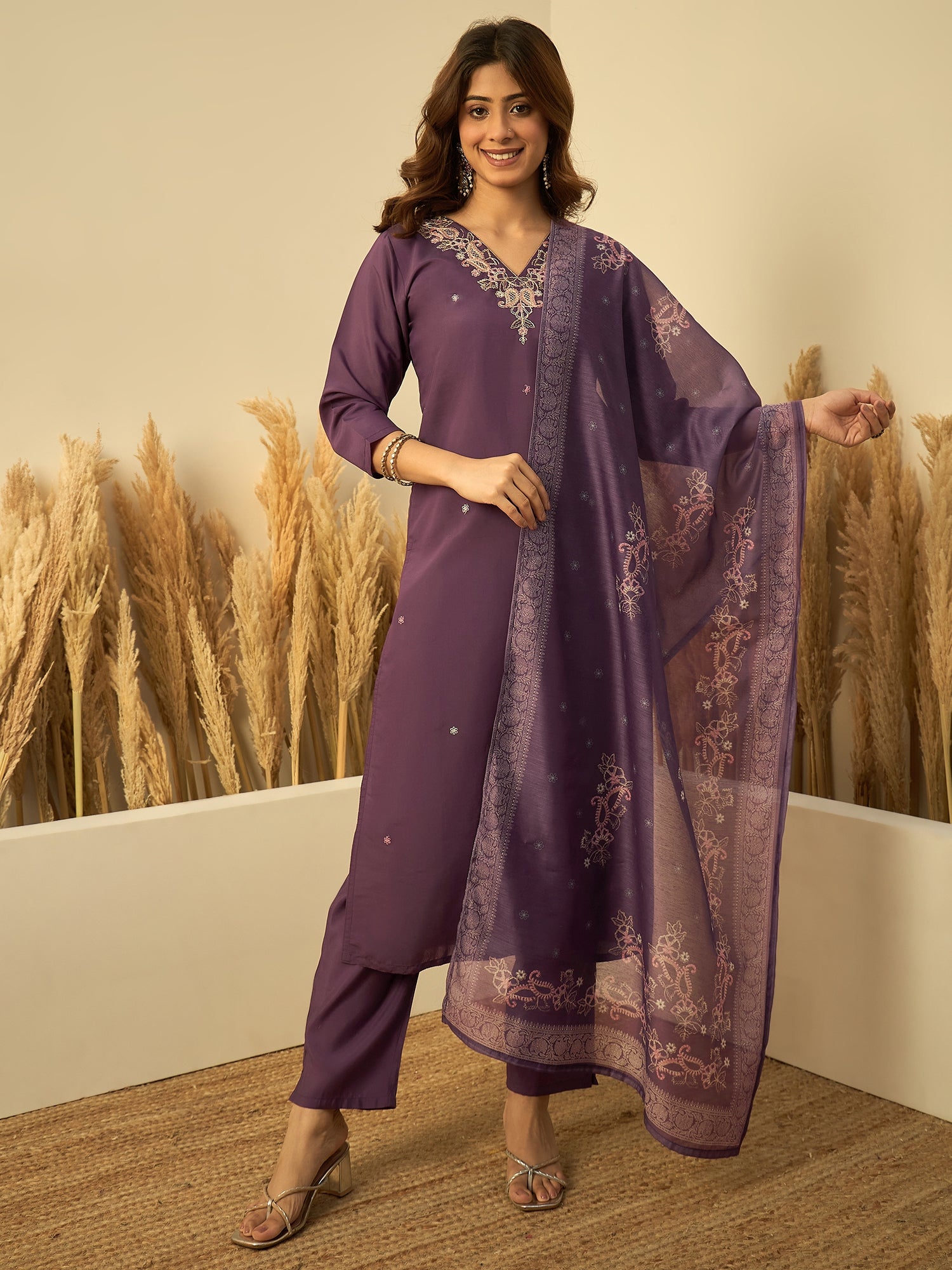 Rhea Women's Lavender Embroidered V-Neck Straight Kurta Set with Dupatta