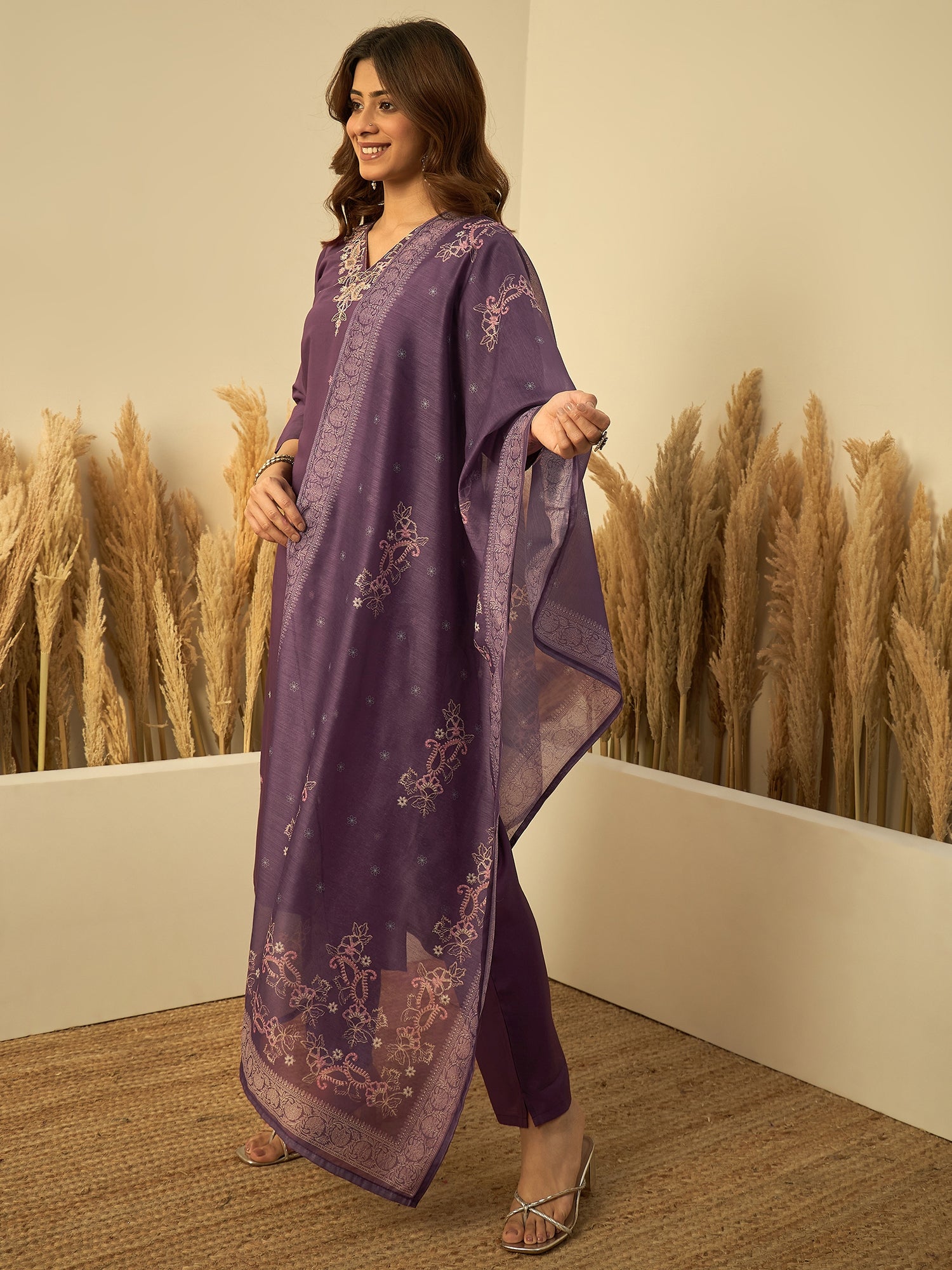 Rhea Women's Lavender Embroidered V-Neck Straight Kurta Set with Dupatta