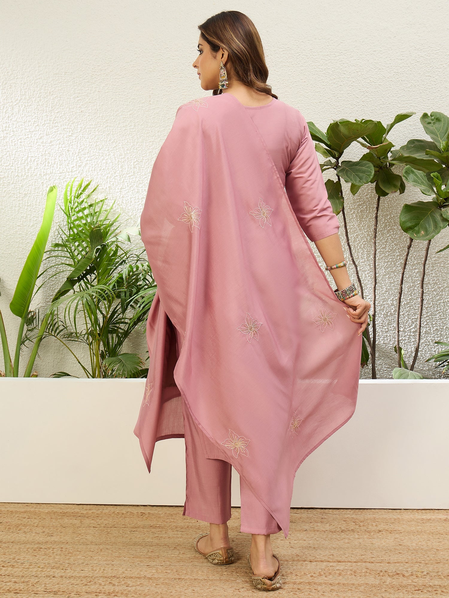 Tanvi Women's Soft Baby Pink Floral Embroidered Yoke Straight Kurta Set