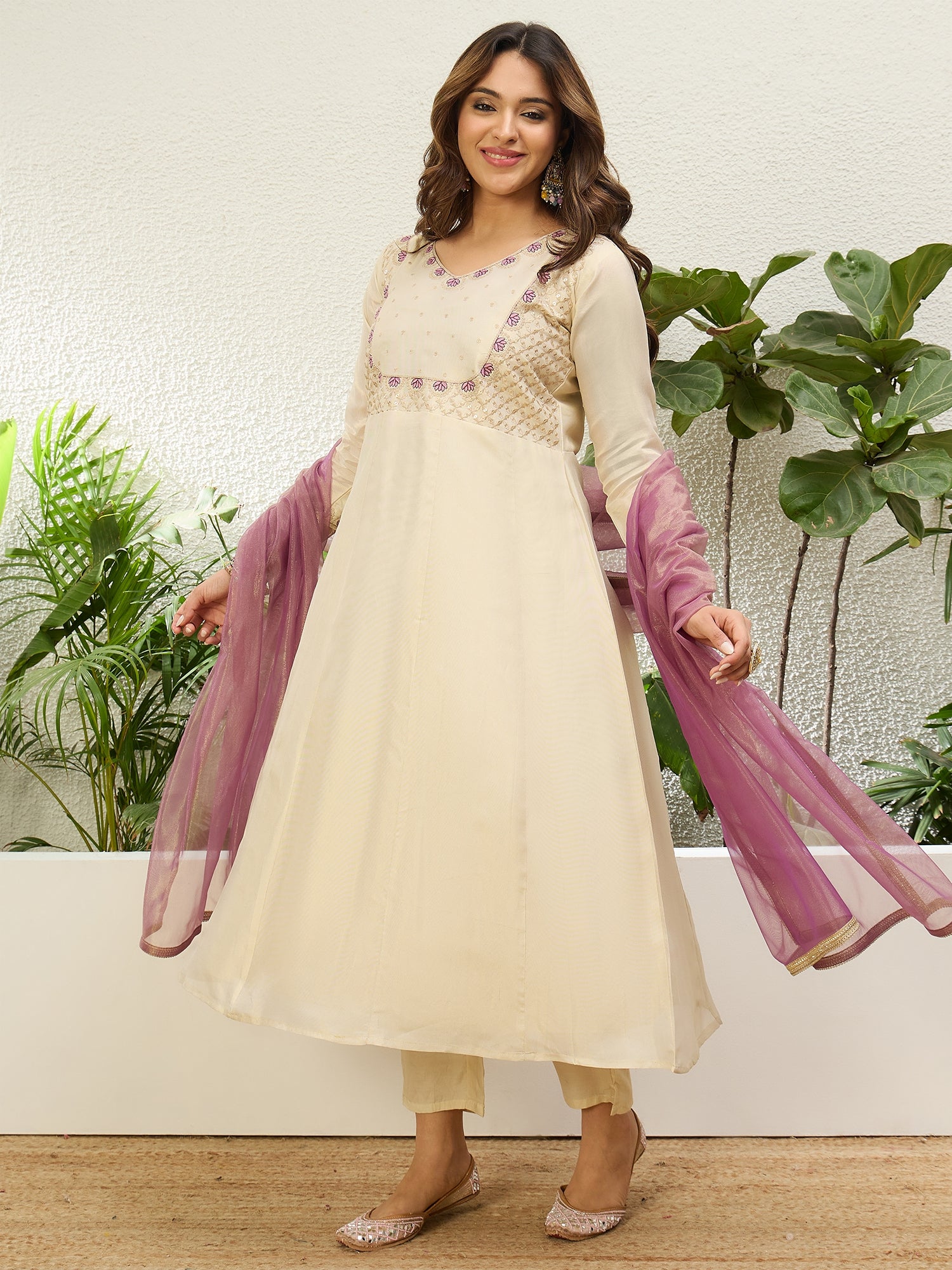 Gauri Women's Cream Festive Embroidered Yoke Flared Kurta Set