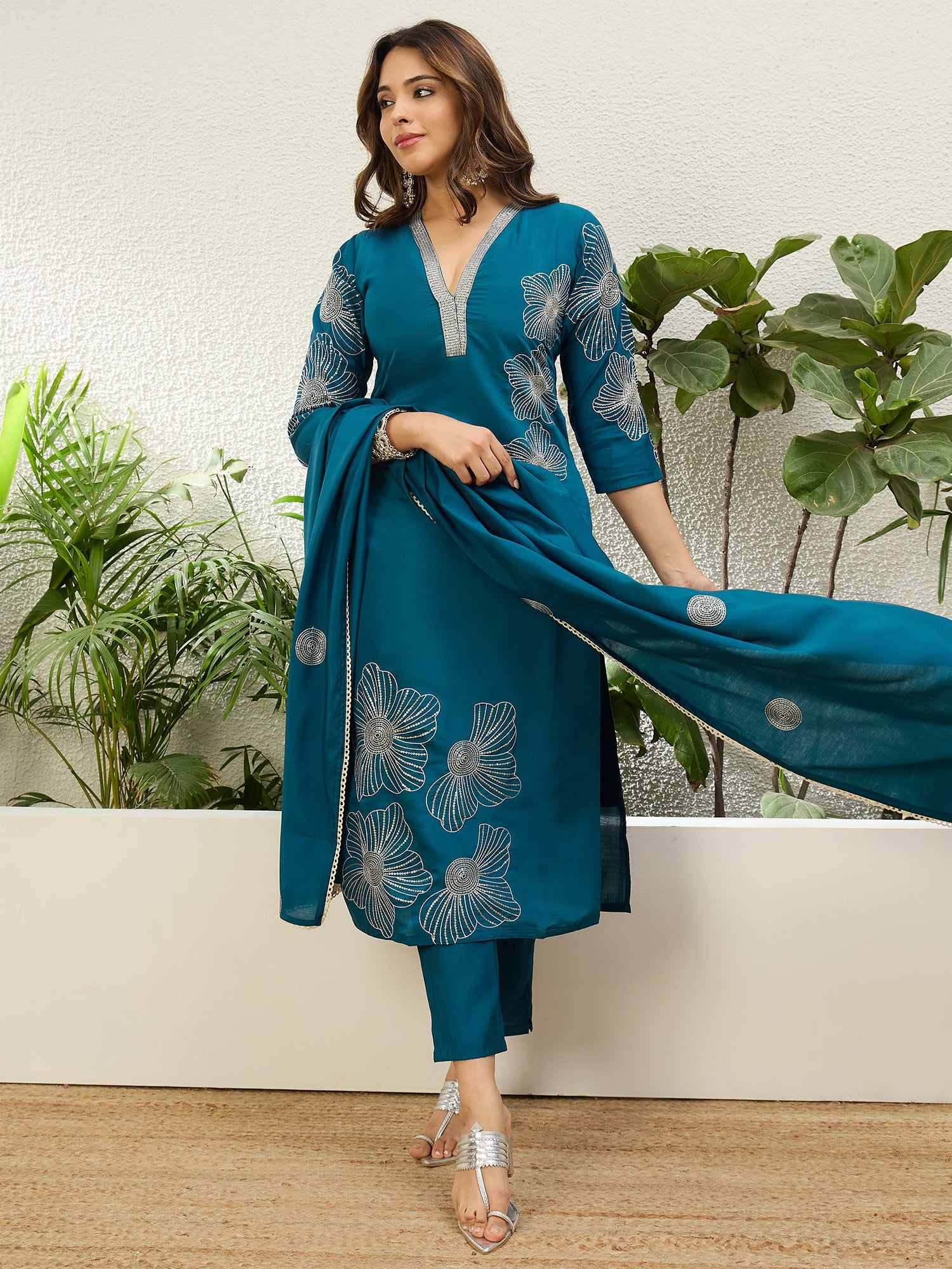 Ojaswi Women's Royal Teal Festive Embroidered Straight Kurta Set