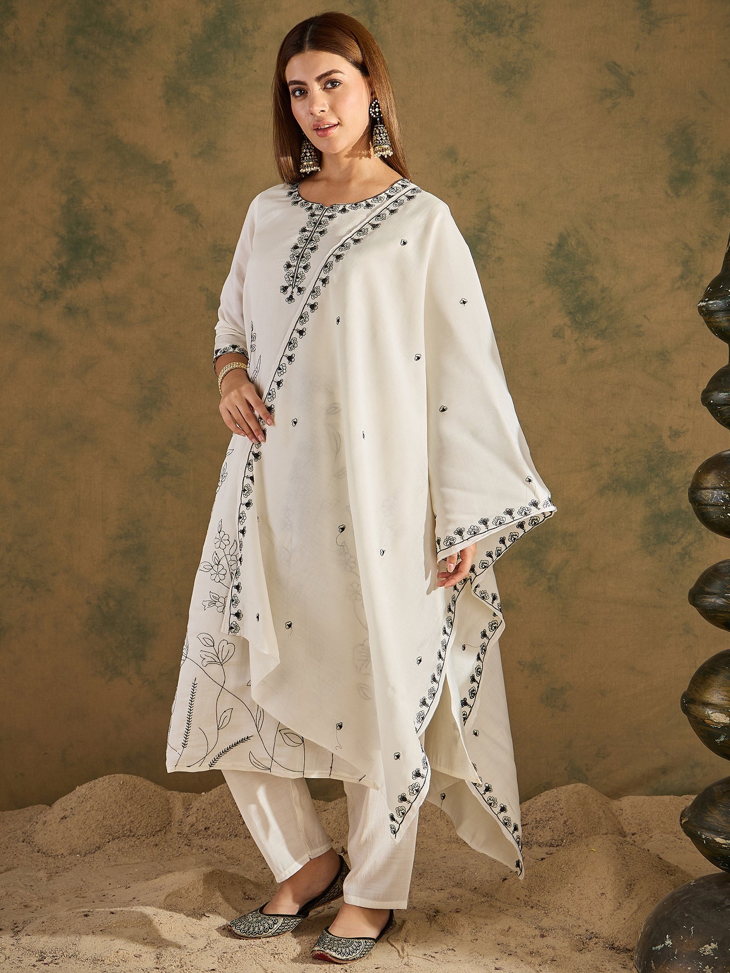 Shruta White Kurta and Pant Dupatta Sets Silk Blend Fabrics with Embroidery