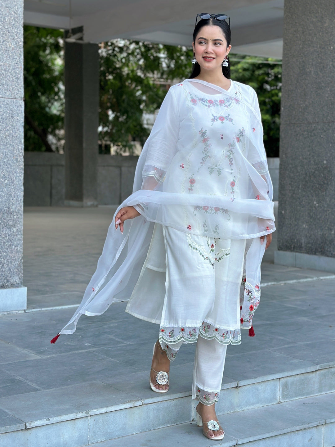 Eshanvi Women Silk Blend Kurta Pant Dupatta Set
