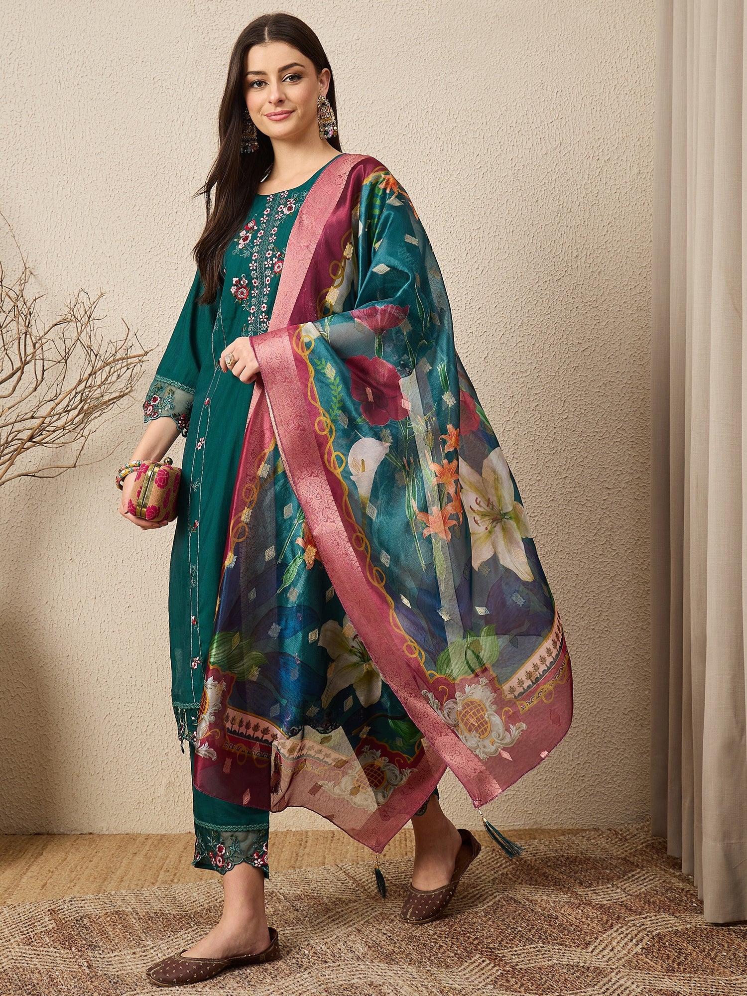 Raangya Green Women Silk Blend Kurta and Trousers Pant Set