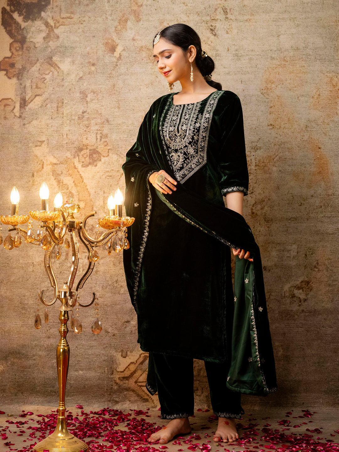 VredeVogel Women Velvet Kurta Pant Dupatta Set