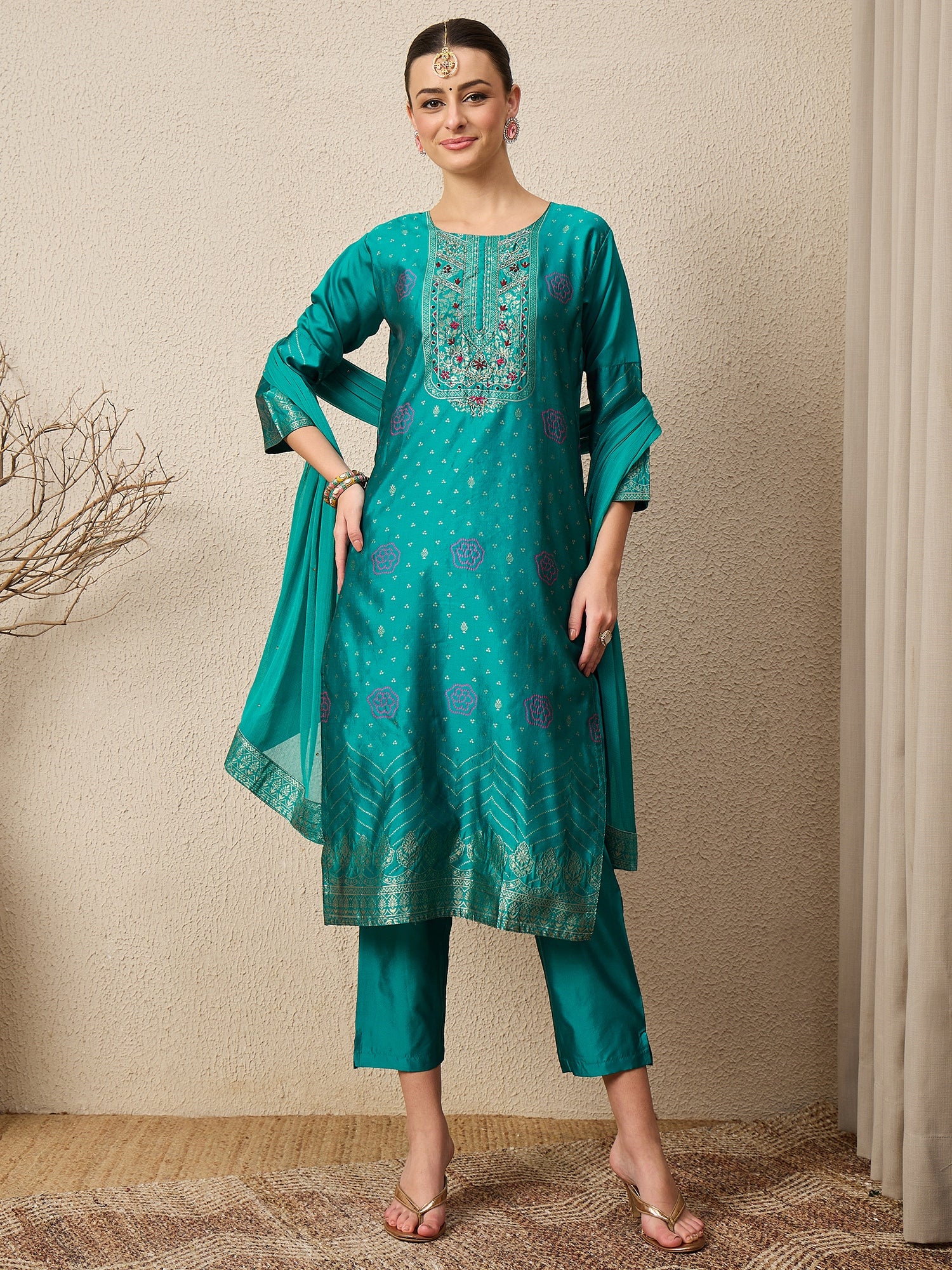 JashnVibe Rama Women Cotton Silk Blend Straight Suit Set with Handwork