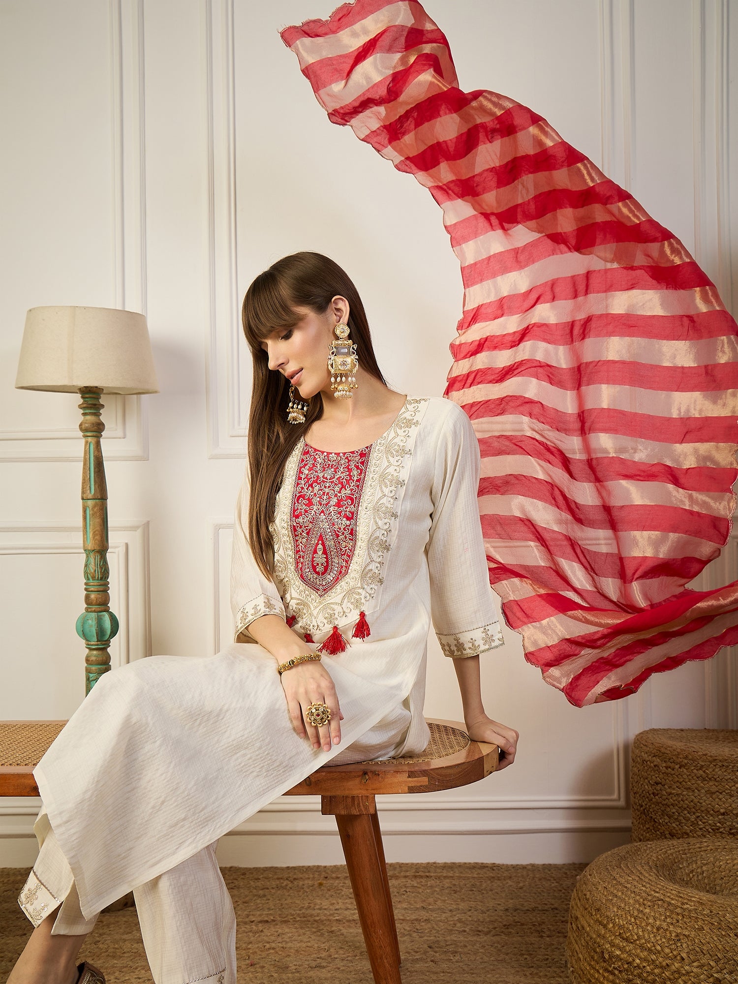 Charvi White Embroidered Silk Blend  Suit Set With Dupatta