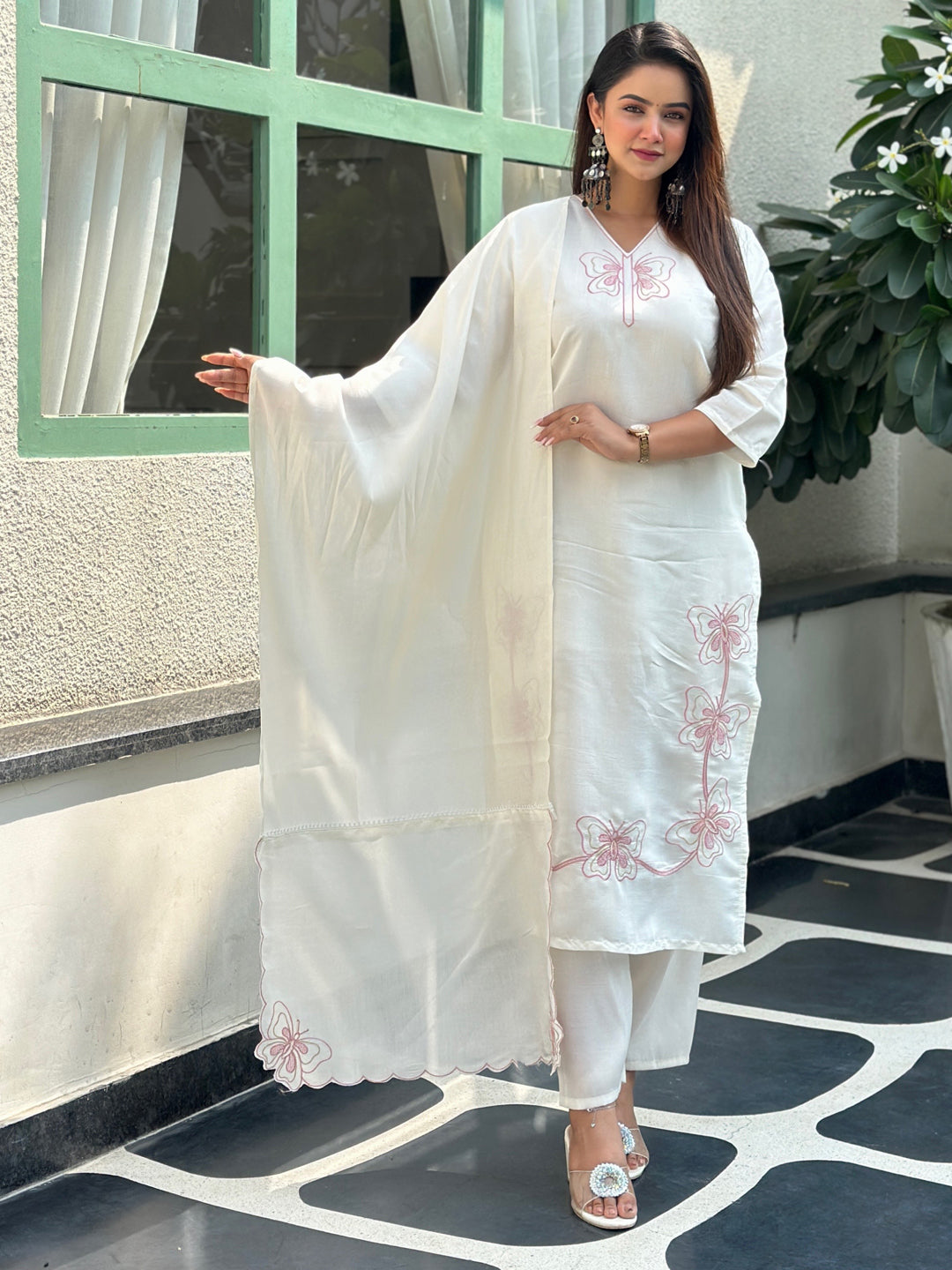 Leona White Embroidred Kurta Sets with Heavy thread Work Women Suits