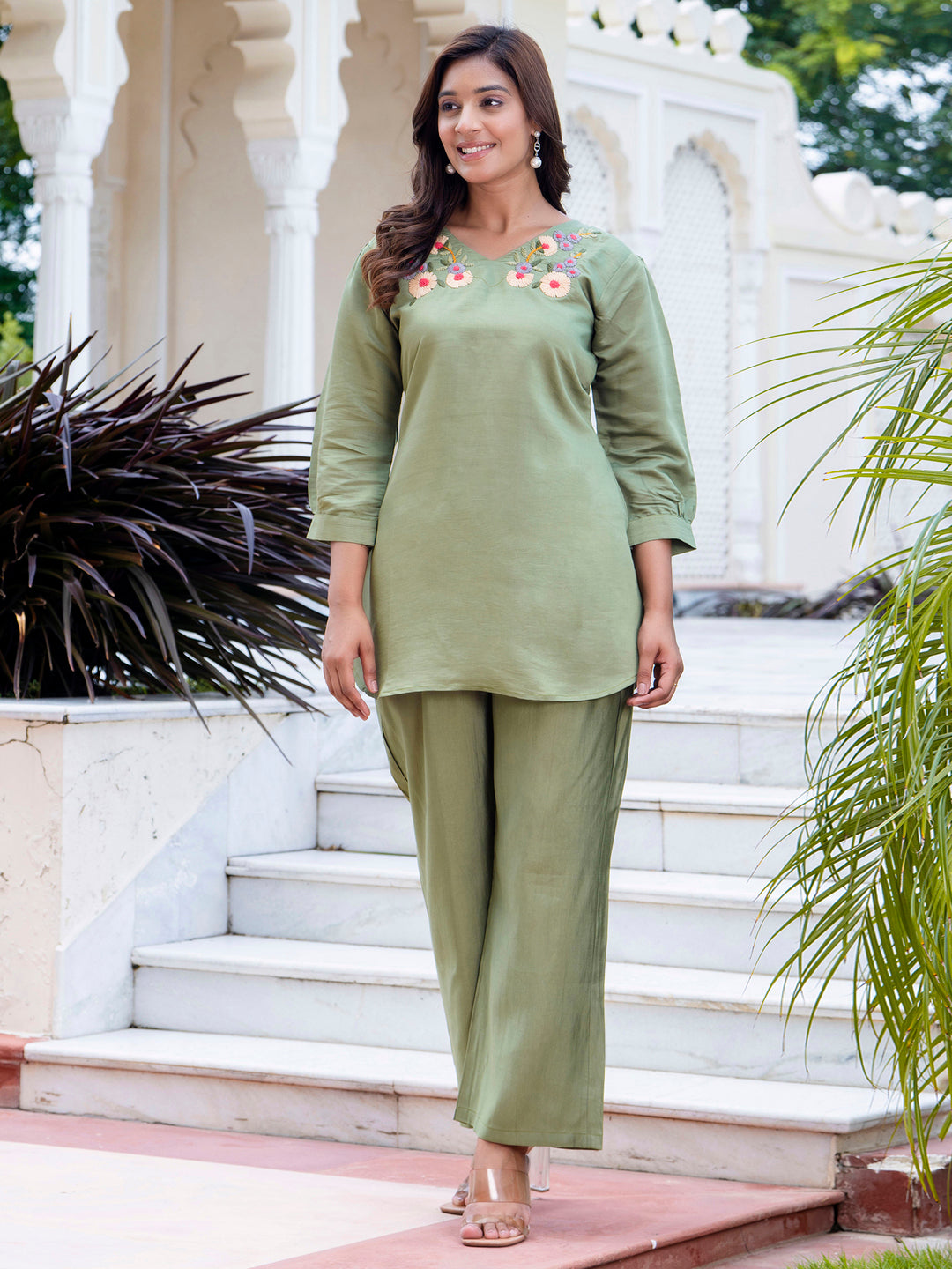 Women Solid Hand Work Embroidered Silk Blend Co-Ords Sets