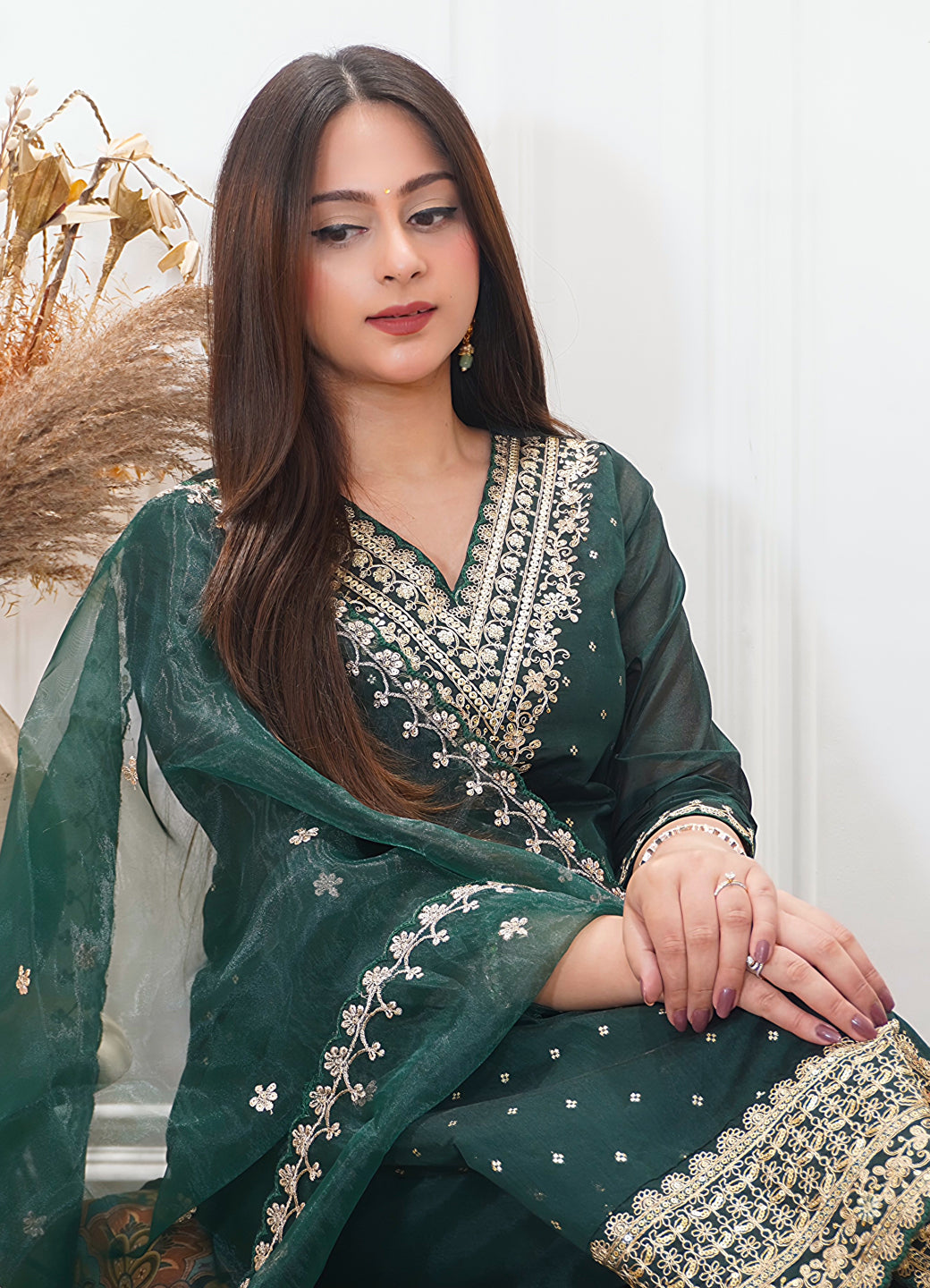 Vedhika Women’s Embroidered Chanderi Silk Kurta & Pant Set – Ready-to-Wear Festive Outfit