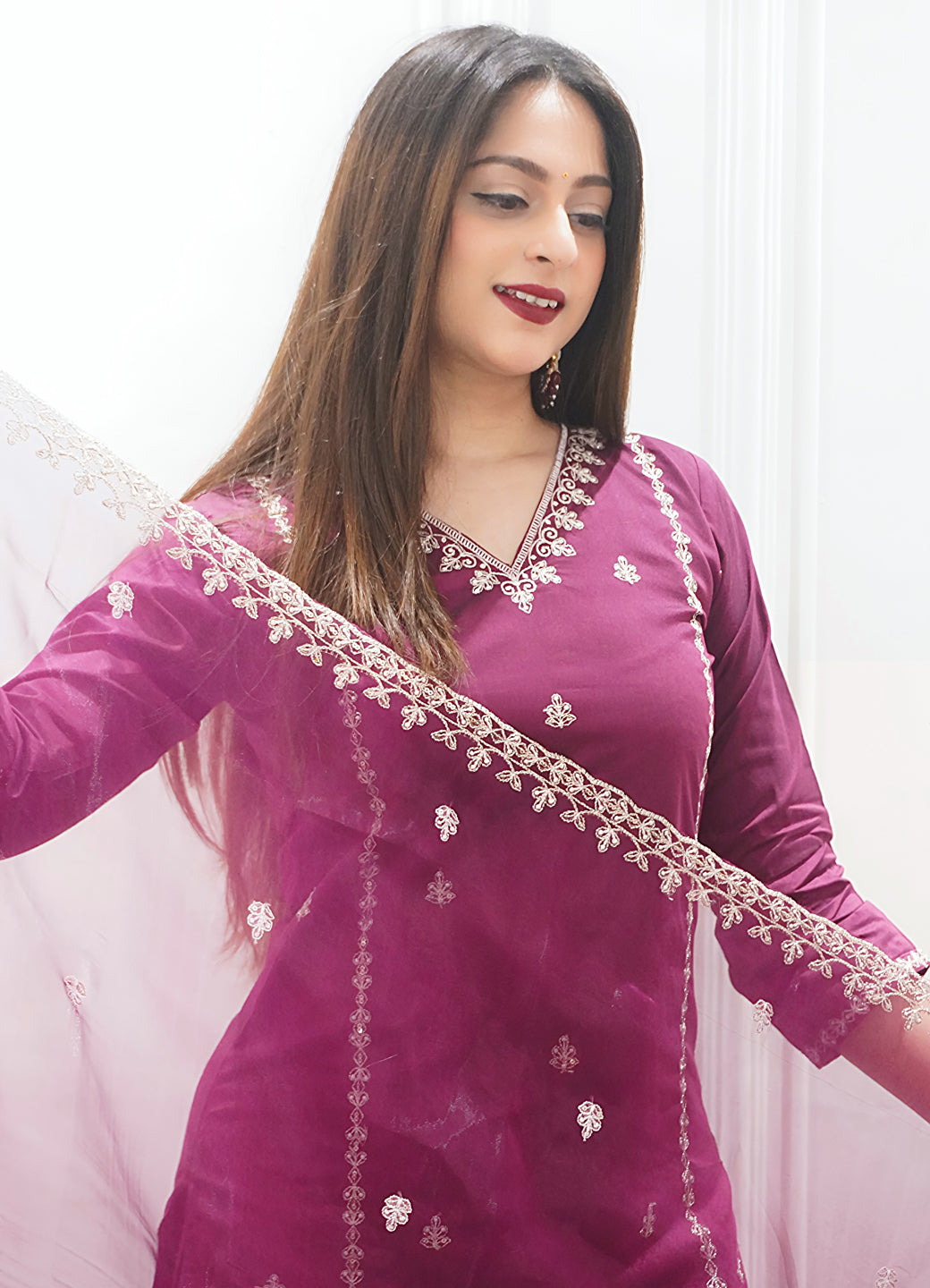 Aabha Womens Embroidered Silk Blend Kurta Pant Dupatta Set Stylish Comfortable Ethnic Wear