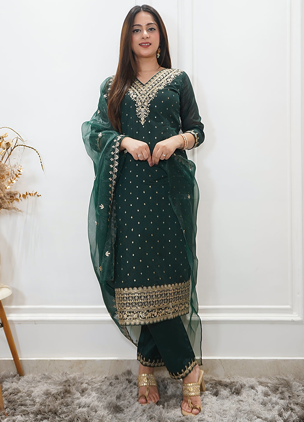 Vedhika Women’s Embroidered Chanderi Silk Kurta & Pant Set – Ready-to-Wear Festive Outfit