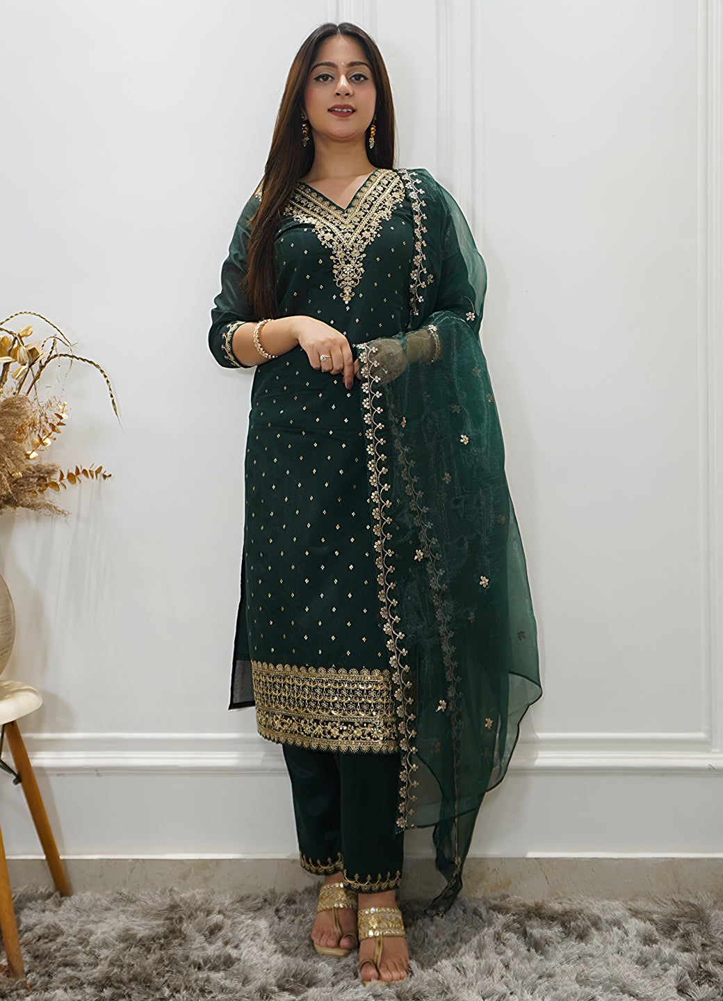 Vedhika Women’s Embroidered Chanderi Silk Kurta & Pant Set – Ready-to-Wear Festive Outfit