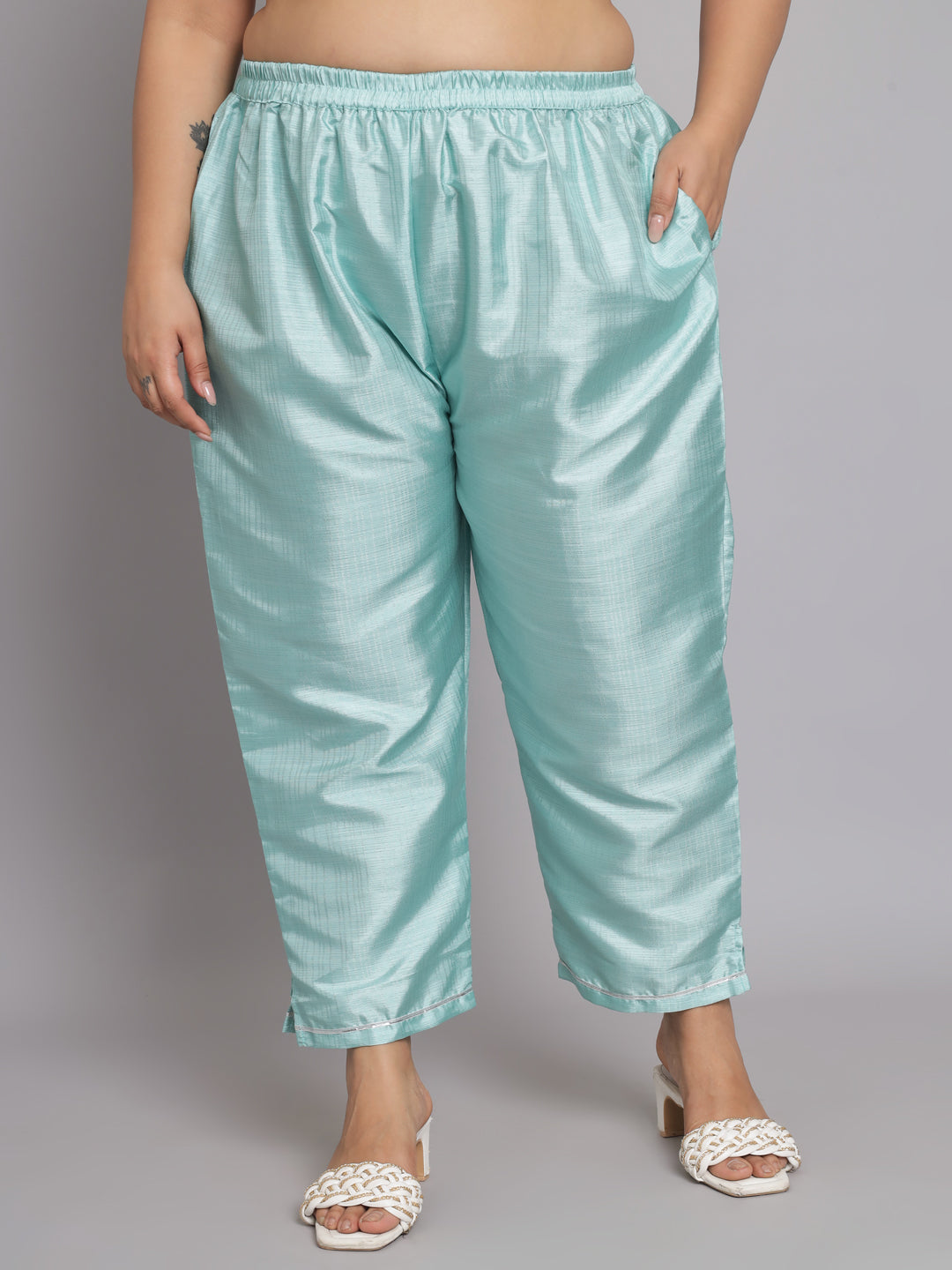 VredeVogel Women Plus Size Kurta and Trousers Pant Set Silk Blend
